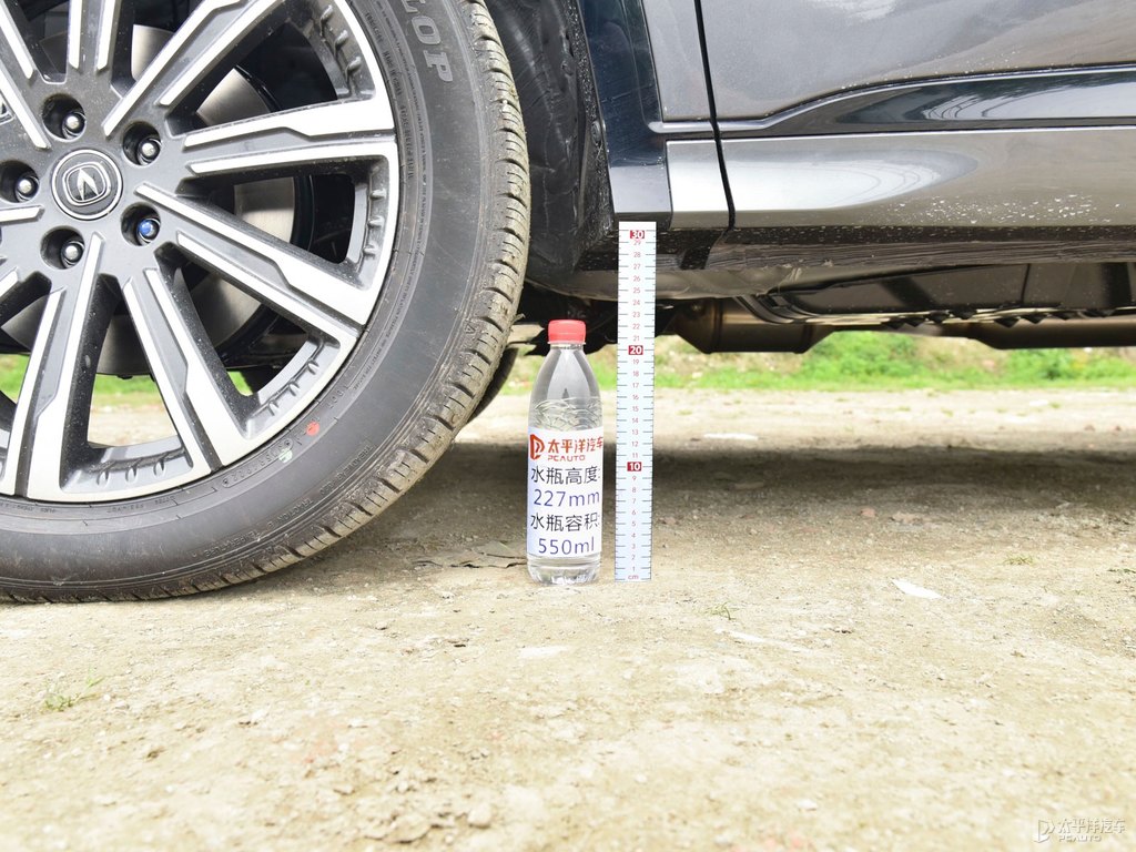 安第斯灰長安CS75 PLUS車身外觀圖片