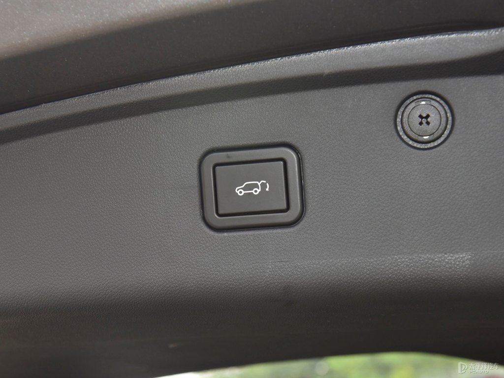安第斯灰長安CS75 PLUS后備廂空間圖片