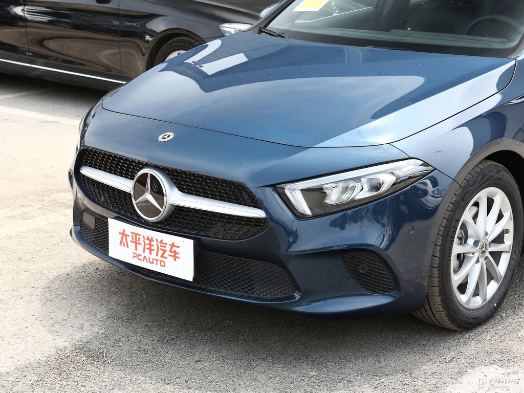 水洗藍(lán)奔馳A級(jí)(進(jìn)口)車(chē)頭外觀圖片