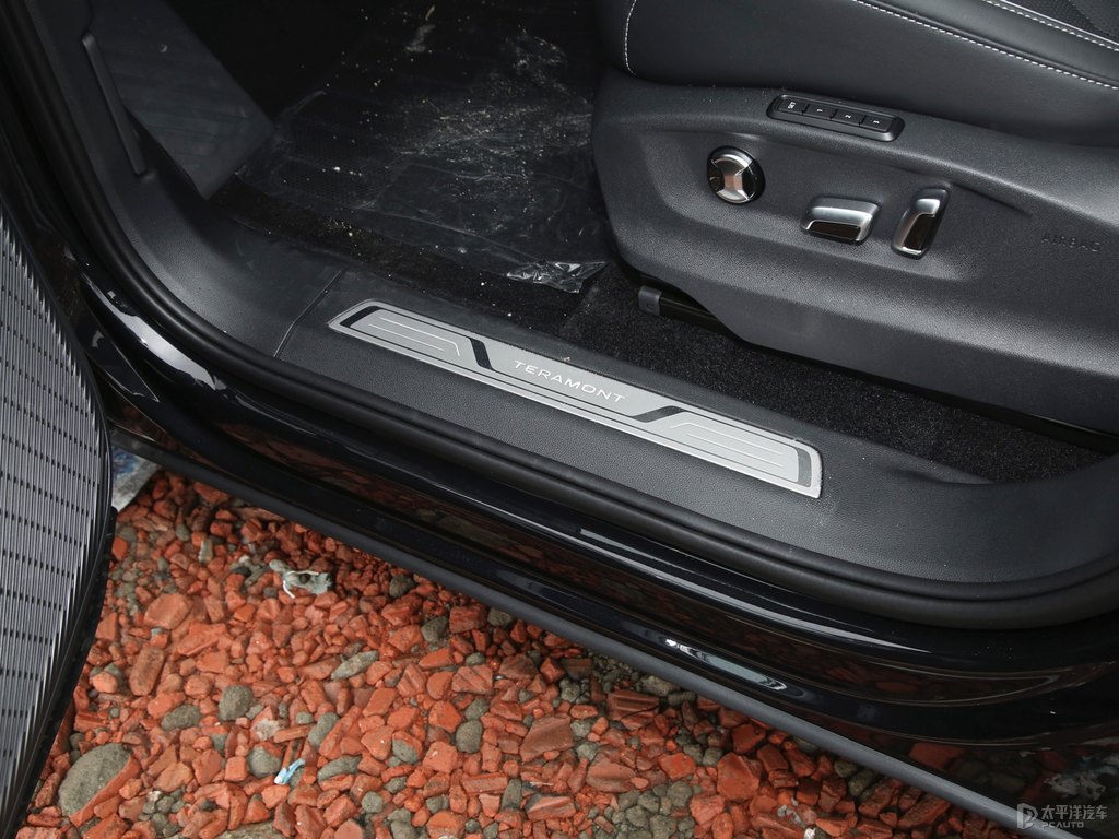 玄武黑途昂車廂內飾圖片