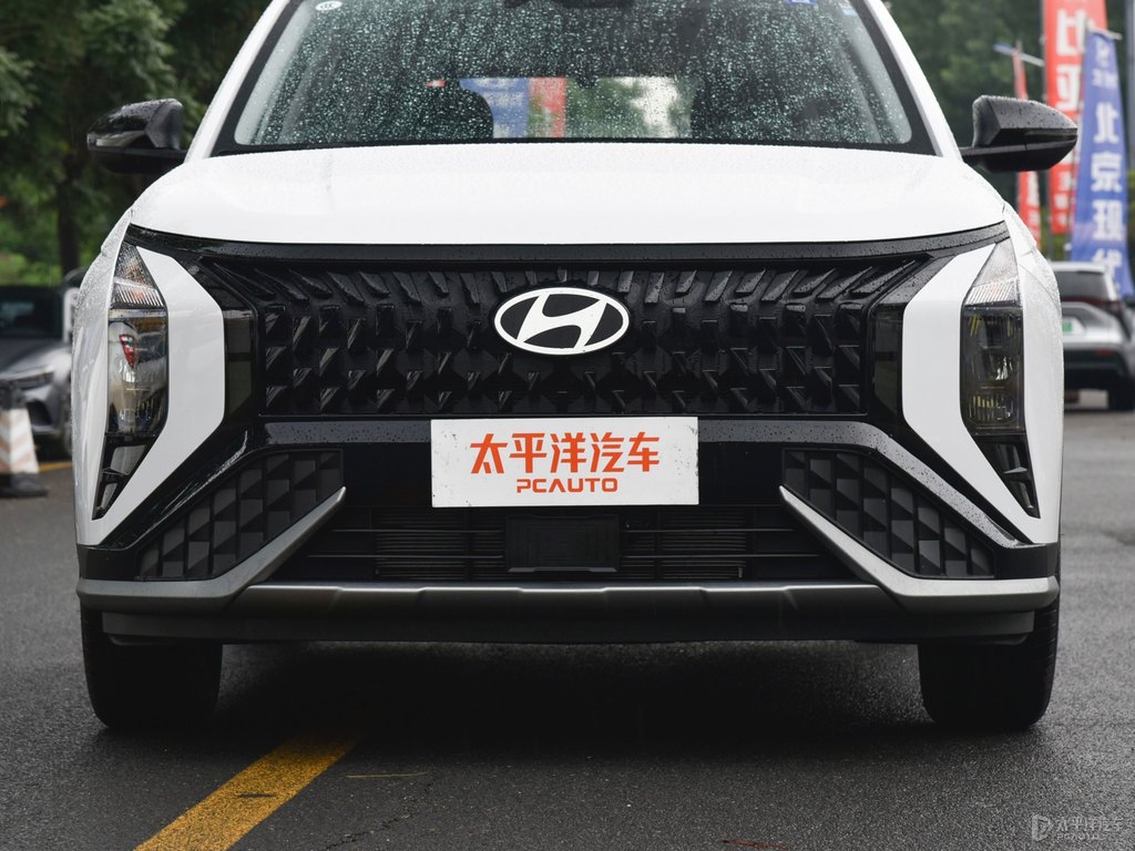 星月瓷白北京現(xiàn)代ix35車頭外觀圖片