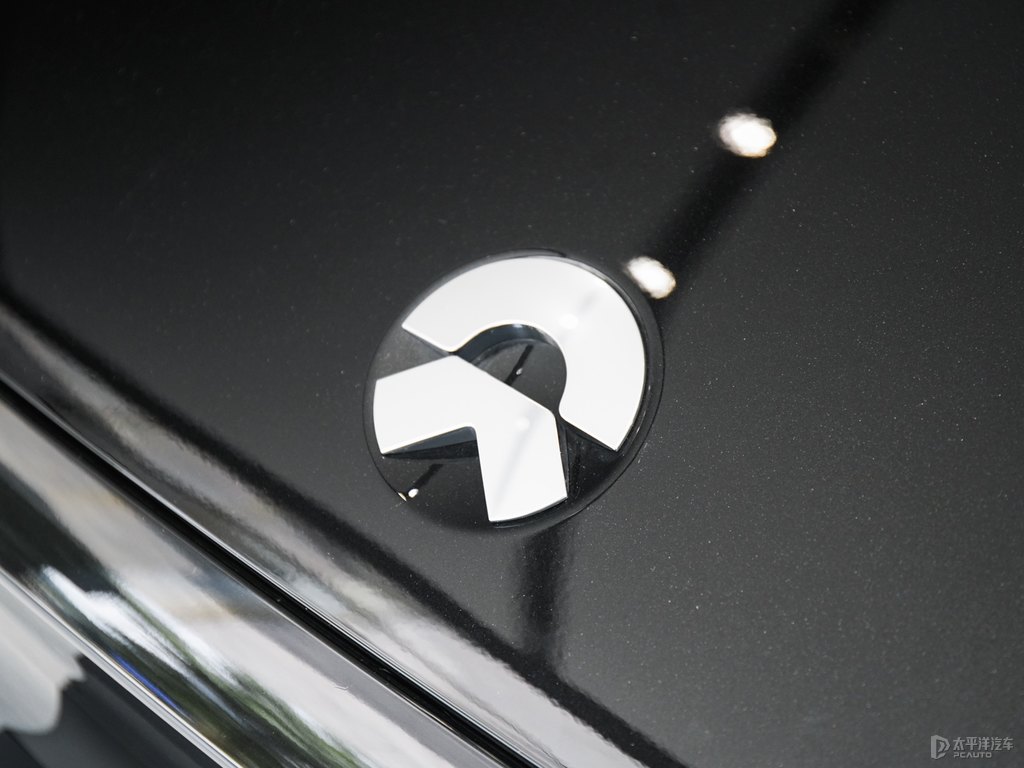 深空黑蔚來(lái)ES6車頭外觀圖片