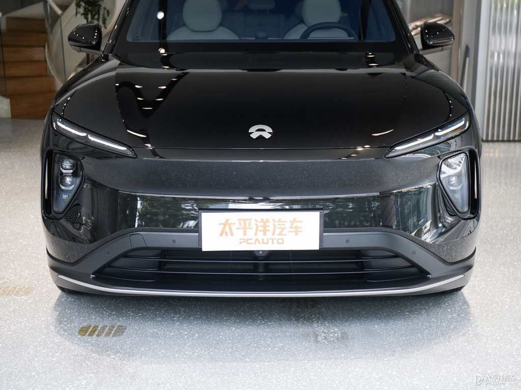 深空黑蔚來(lái)ES6車頭外觀圖片
