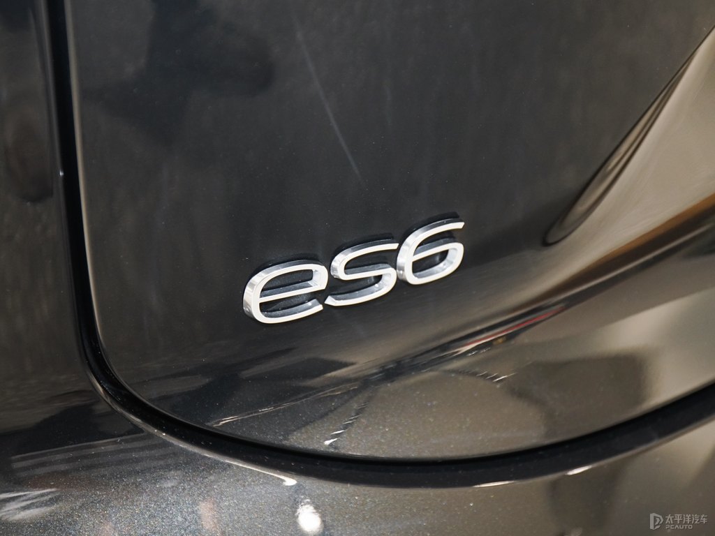 深空黑蔚來(lái)ES6車(chē)尾外觀(guān)圖片