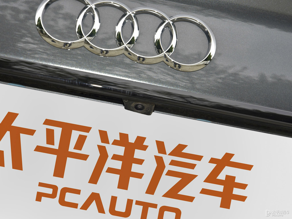 天云灰奧迪A4L車尾外觀圖片