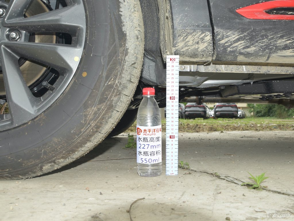 安第斯灰長(zhǎng)安CS75車身外觀圖片