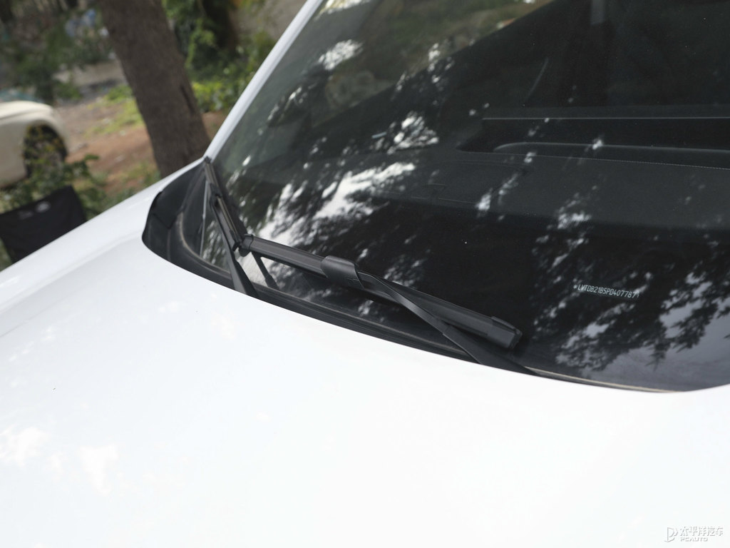 珍珠白瑞虎8 PLUS車身外觀圖片