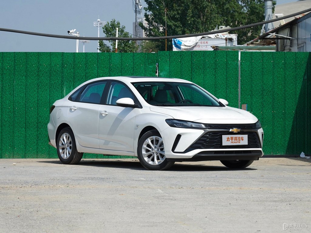 閃耀白科魯澤整車外觀外觀圖片