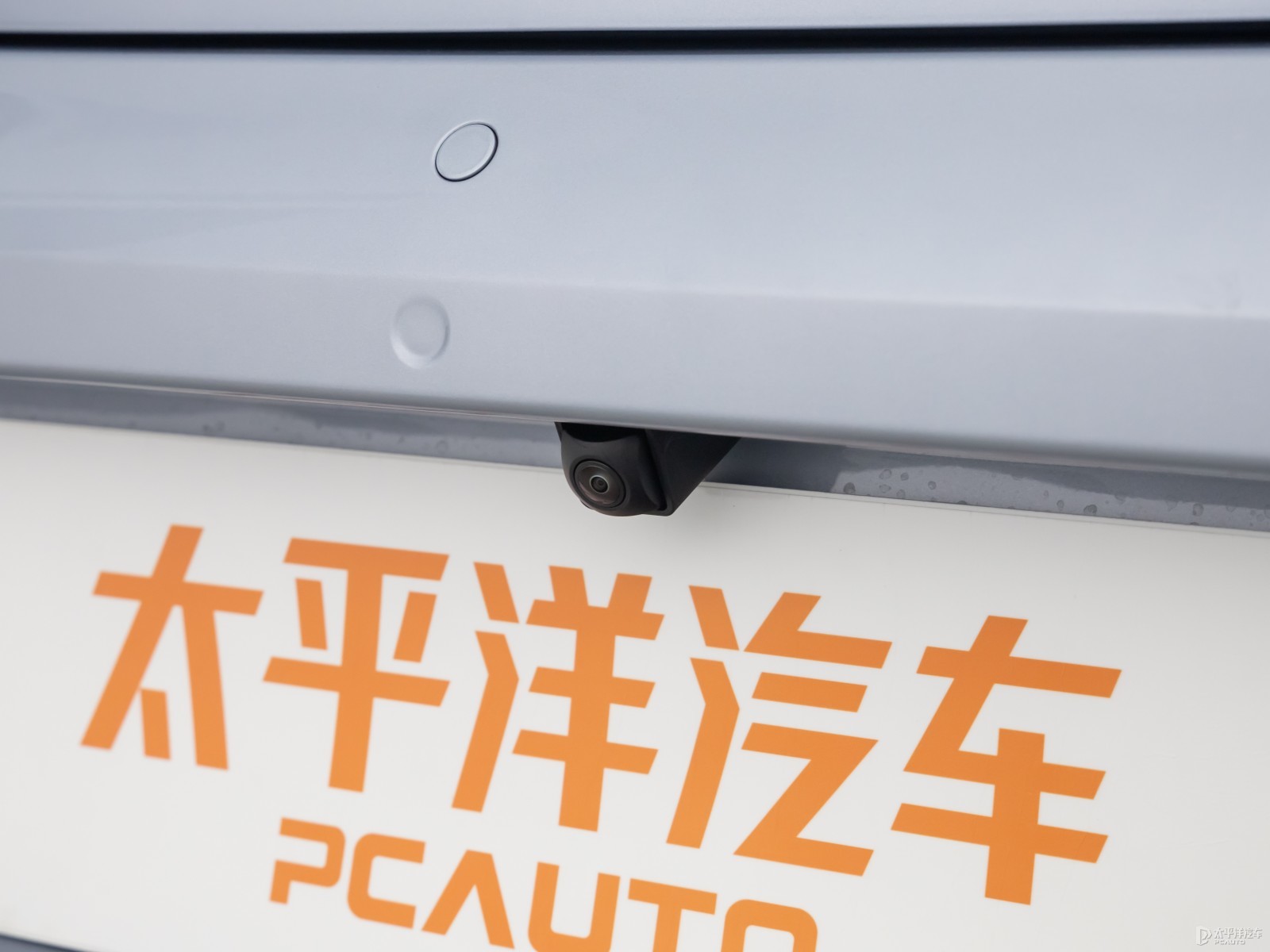 哪吒S外觀高清大圖