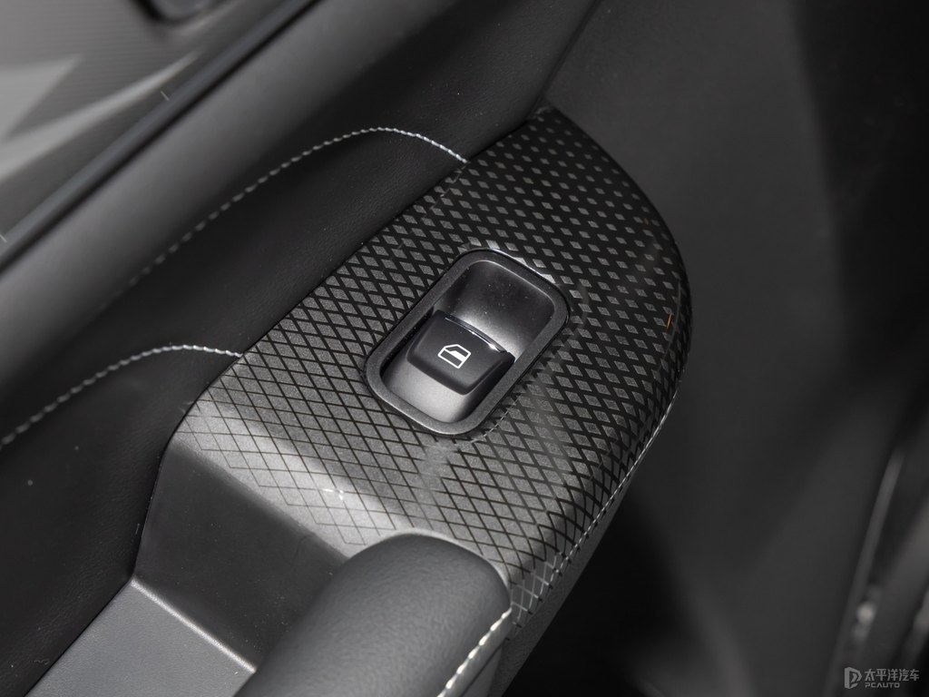 簡約白哈弗M6車廂內(nèi)飾圖片