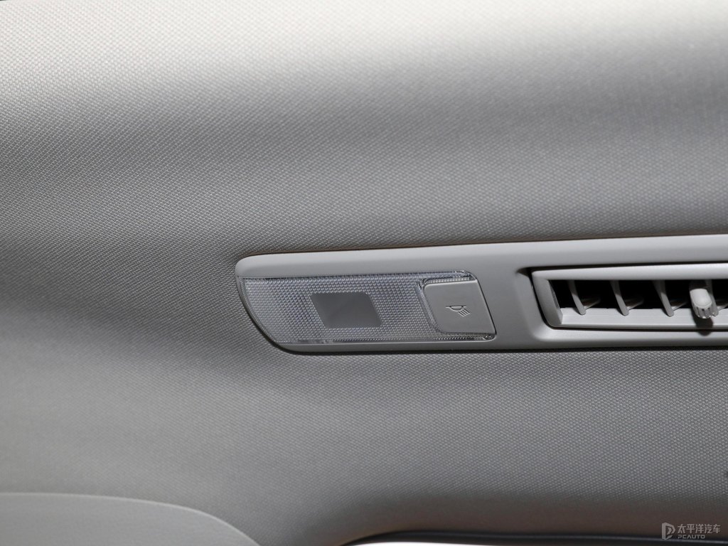 墨晶黑漢蘭達車廂內(nèi)飾圖片