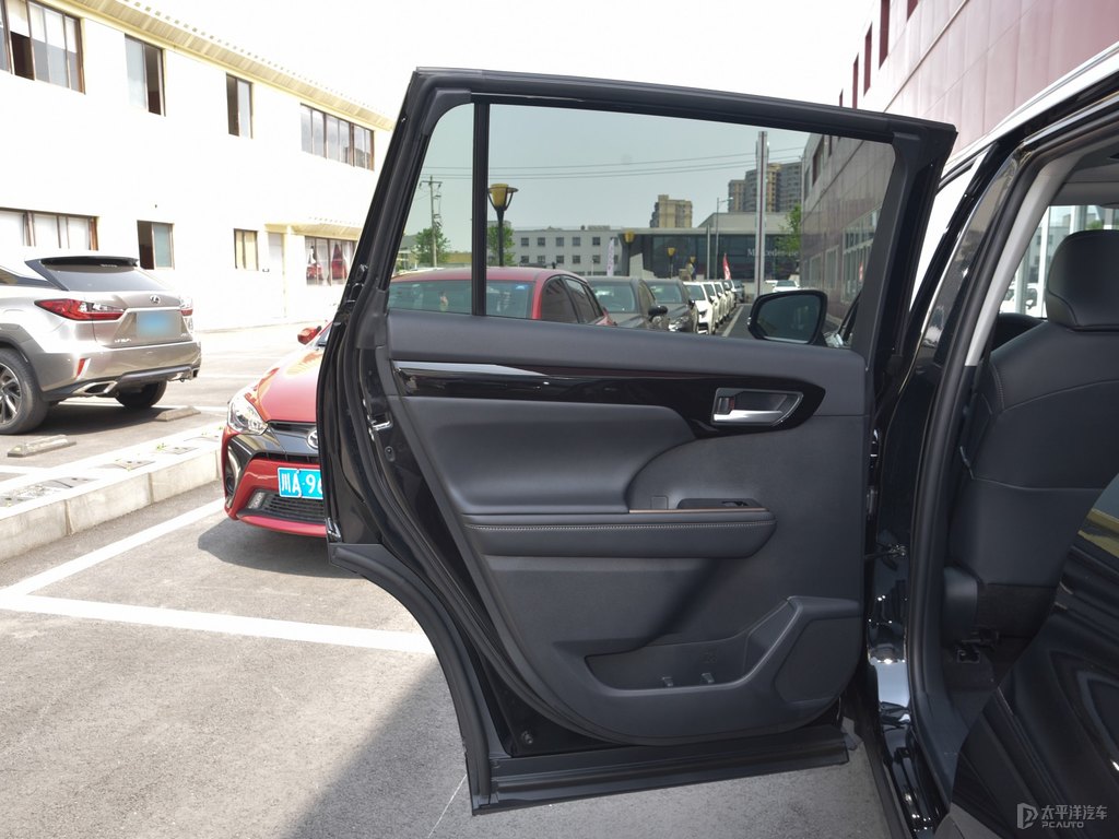 墨晶黑漢蘭達車廂內飾圖片