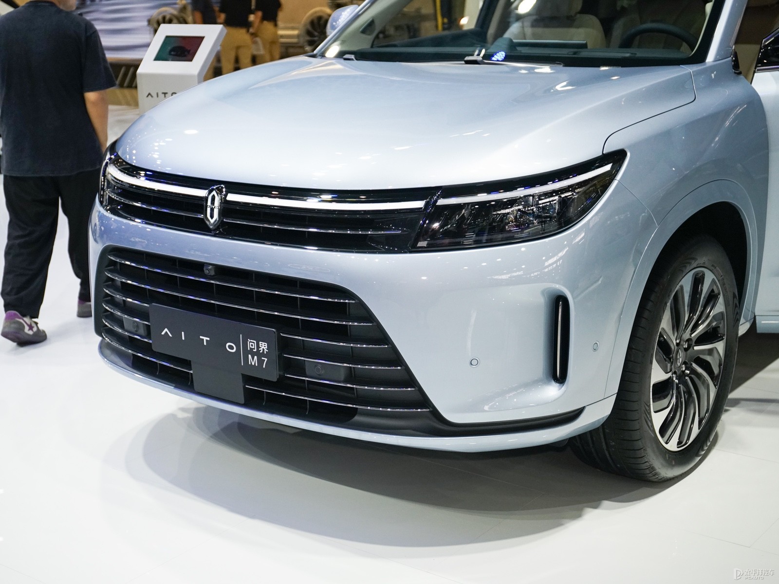 問(wèn)界M7外觀高清大圖