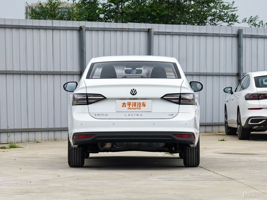 皎玉白朗逸整車外觀外觀圖片