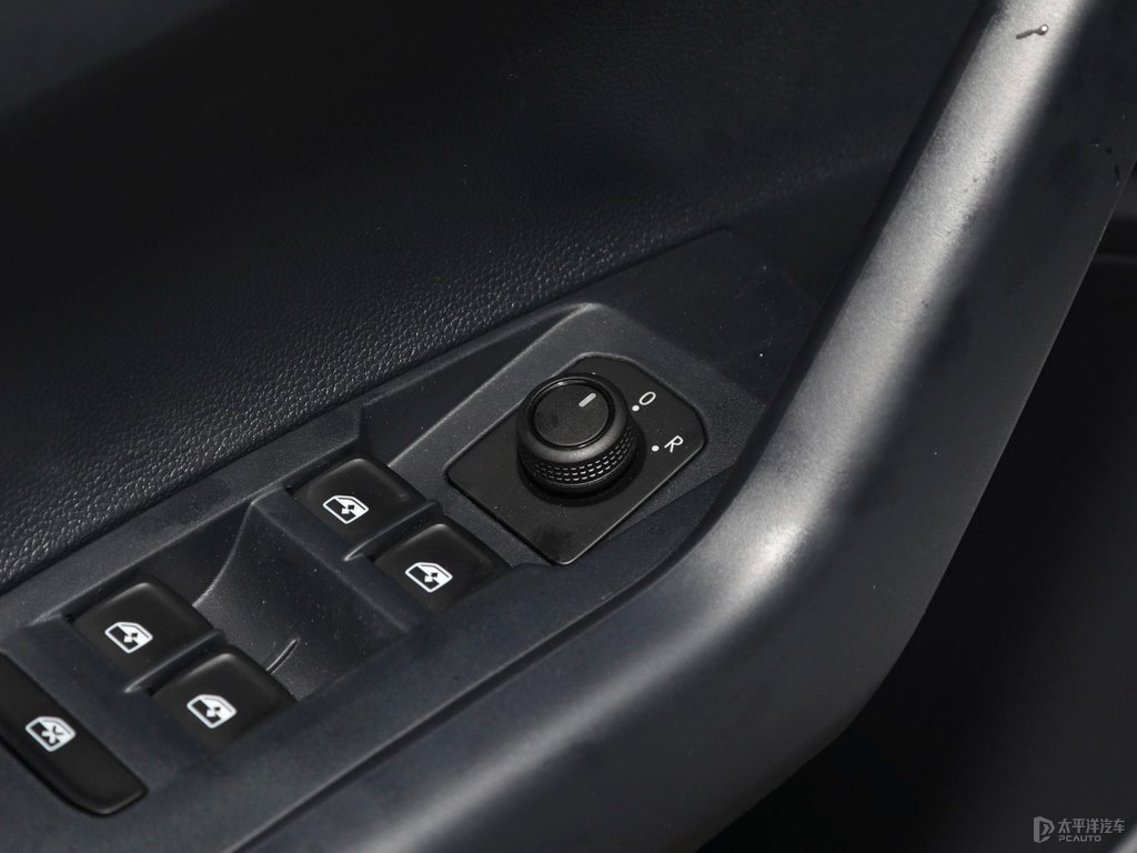 皎玉白朗逸車廂內(nèi)飾圖片