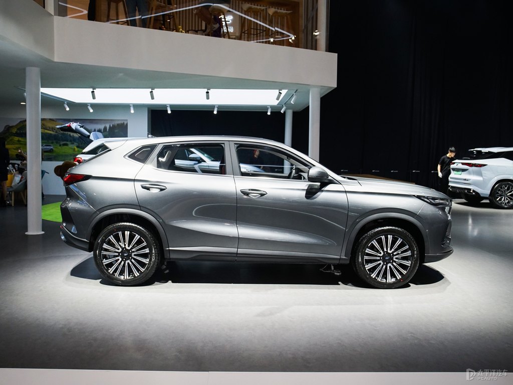 星際灰長(zhǎng)安歐尚X5整車外觀外觀圖片