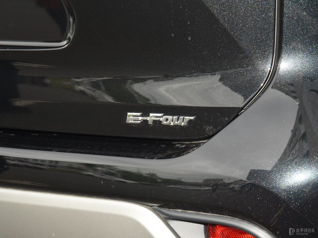 墨晶黑漢蘭達車尾外觀圖片