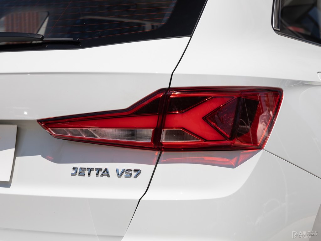 極地白捷達VS7車尾外觀圖片