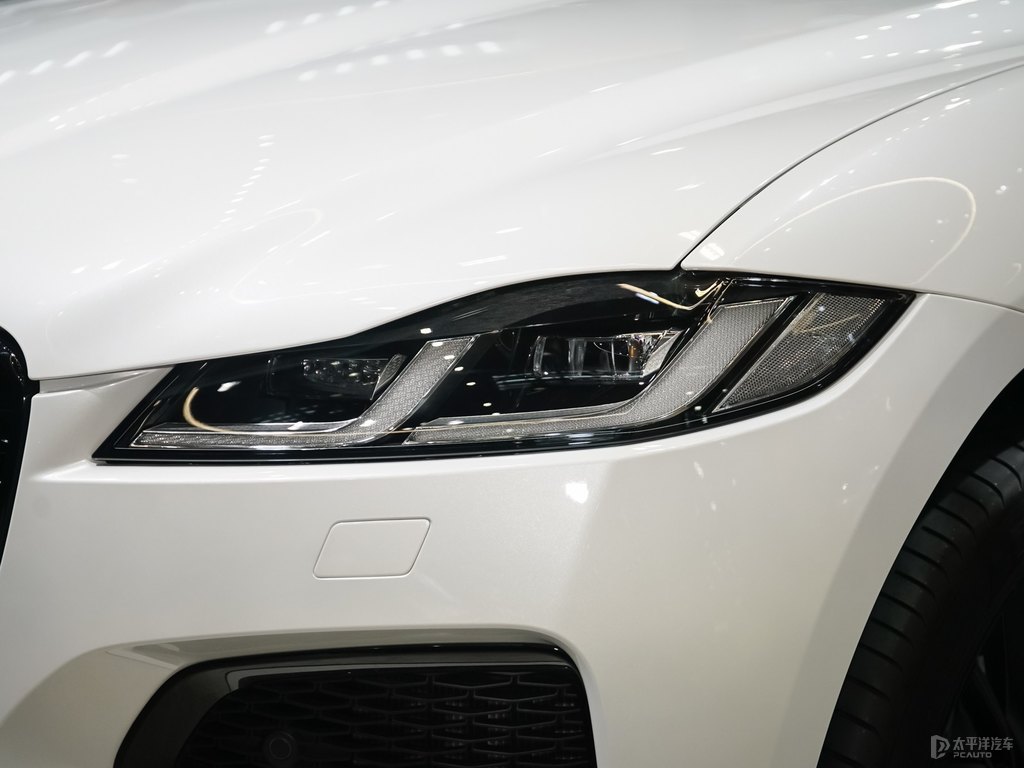 ʿ׽ݱF-PACE܇^^DƬ