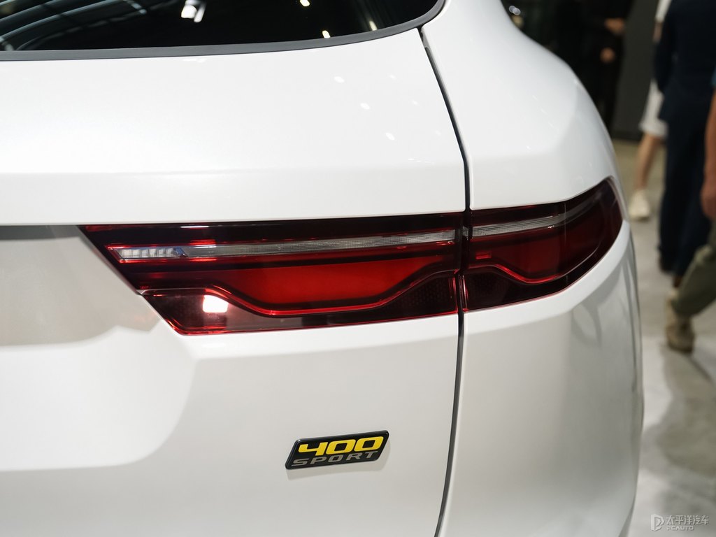 ʿ׽ݱF-PACE܇β^DƬ