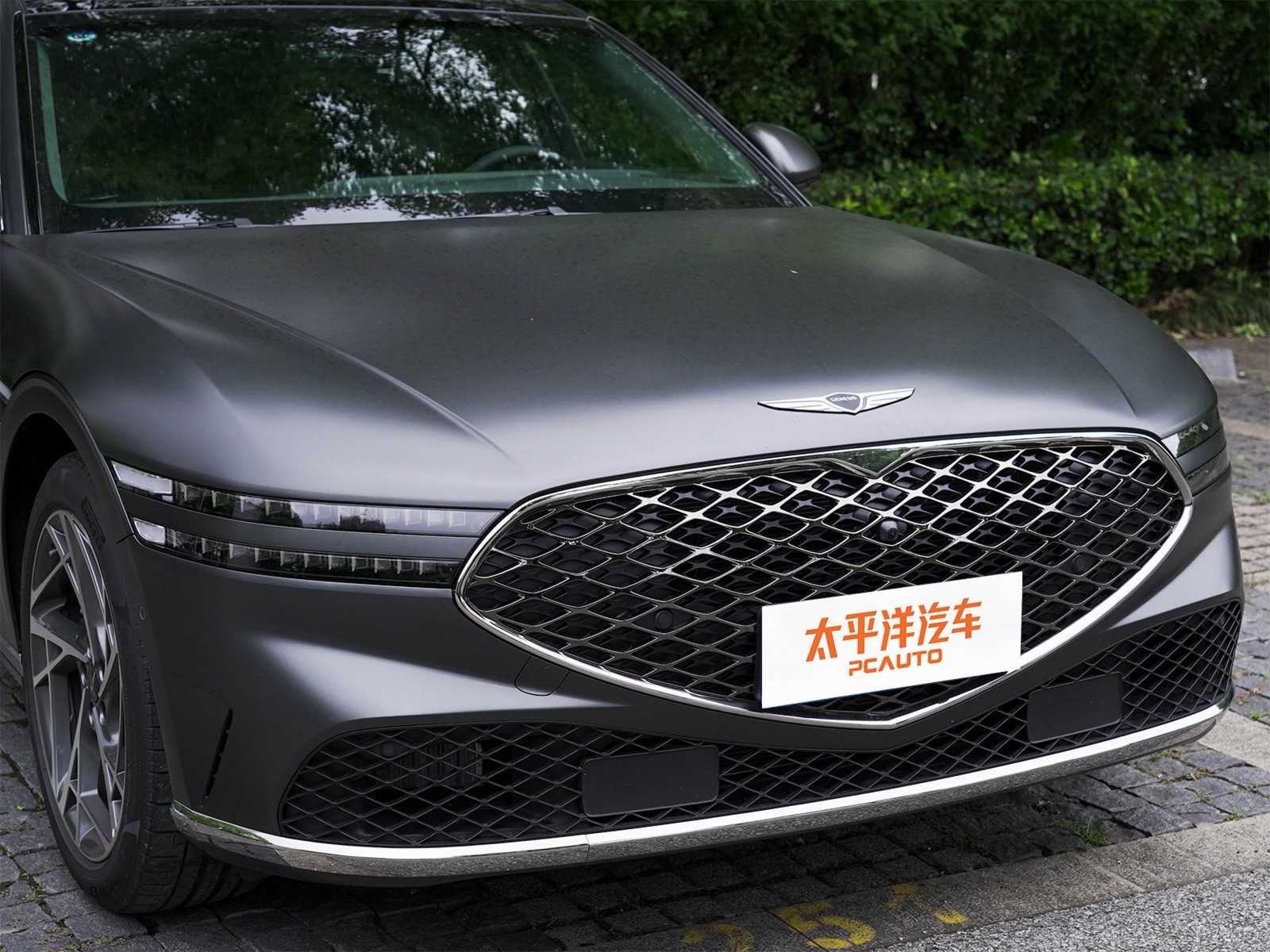 捷尼賽思G90外觀高清大圖