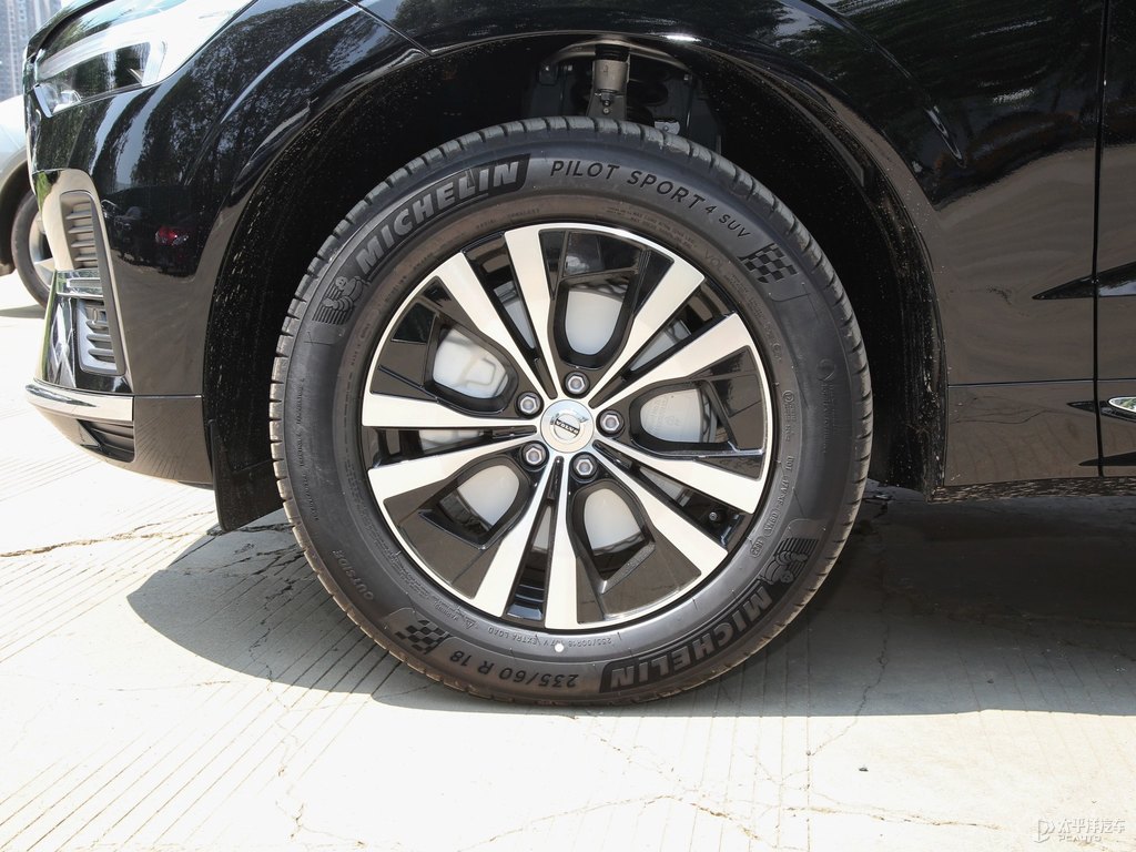 瑪瑙黑沃爾沃XC60車身外觀圖片