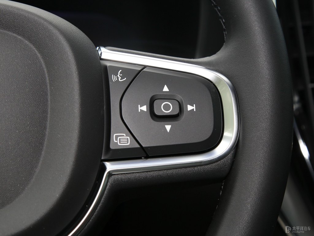 瑪瑙黑沃爾沃XC60中控內(nèi)飾圖片