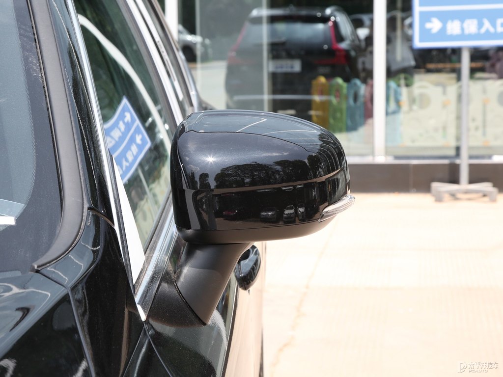瑪瑙黑沃爾沃XC60車身外觀圖片