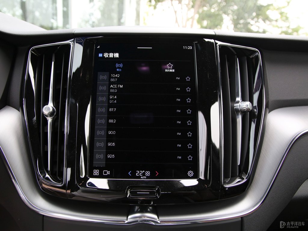 瑪瑙黑沃爾沃XC60中控內(nèi)飾圖片