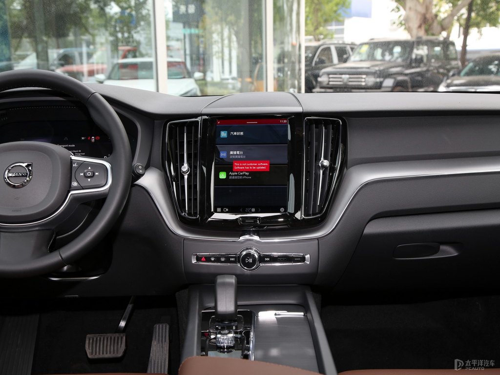 瑪瑙黑沃爾沃XC60中控內(nèi)飾圖片
