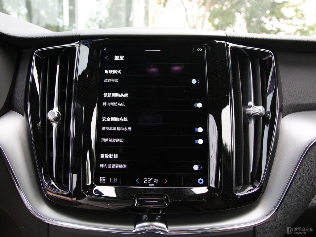 瑪瑙黑沃爾沃XC60中控內(nèi)飾圖片