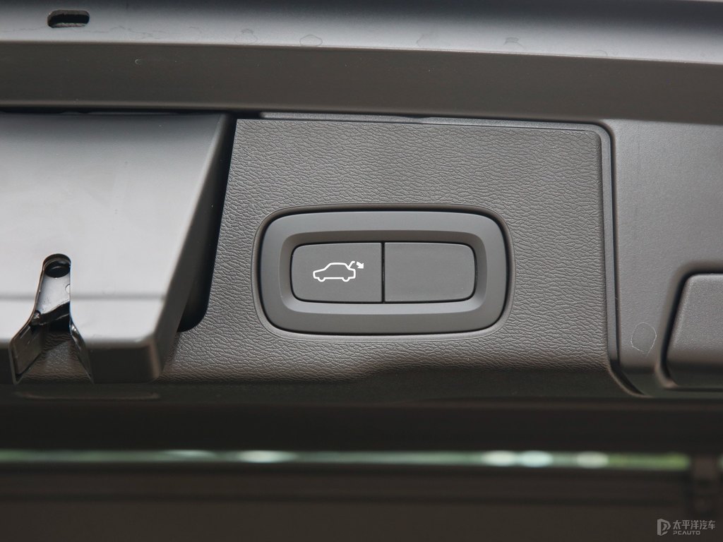 瑪瑙黑沃爾沃XC60后備廂空間圖片