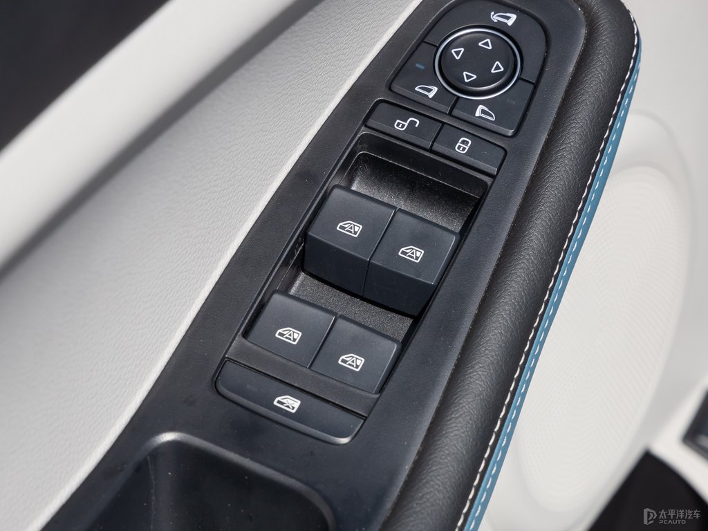 活力白元Pro車廂內(nèi)飾圖片