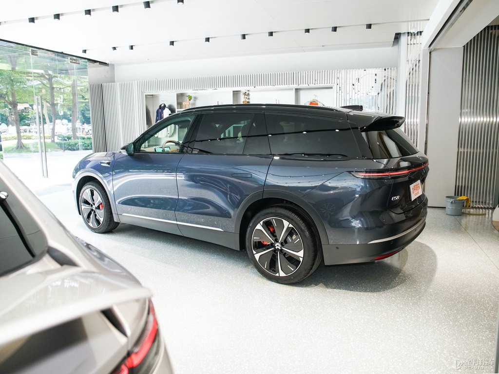 南極星藍蔚來ES8整車外觀外觀圖片