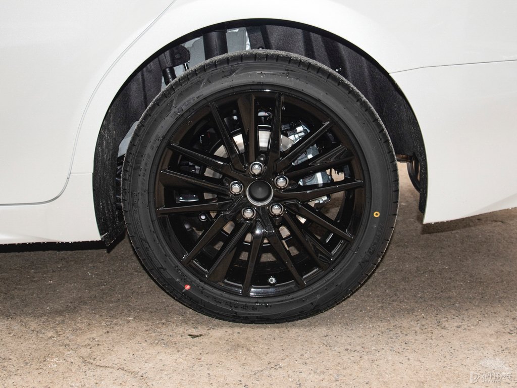 黑色+鉑金珍珠白凱美瑞車身外觀圖片