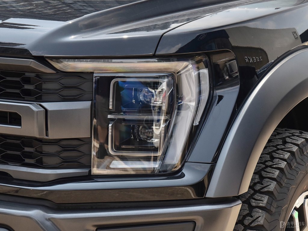 硬核黑福特F-150車頭外觀圖片