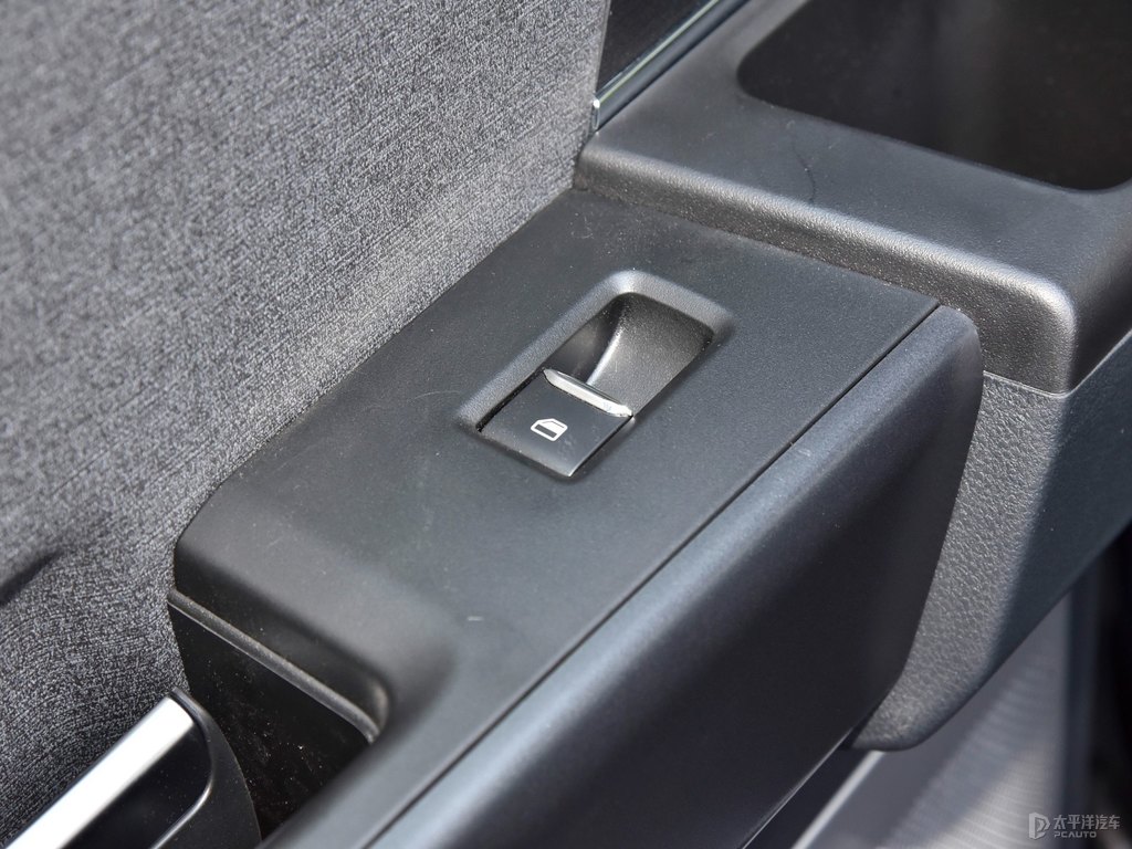 硬核黑福特F-150車廂內(nèi)飾圖片