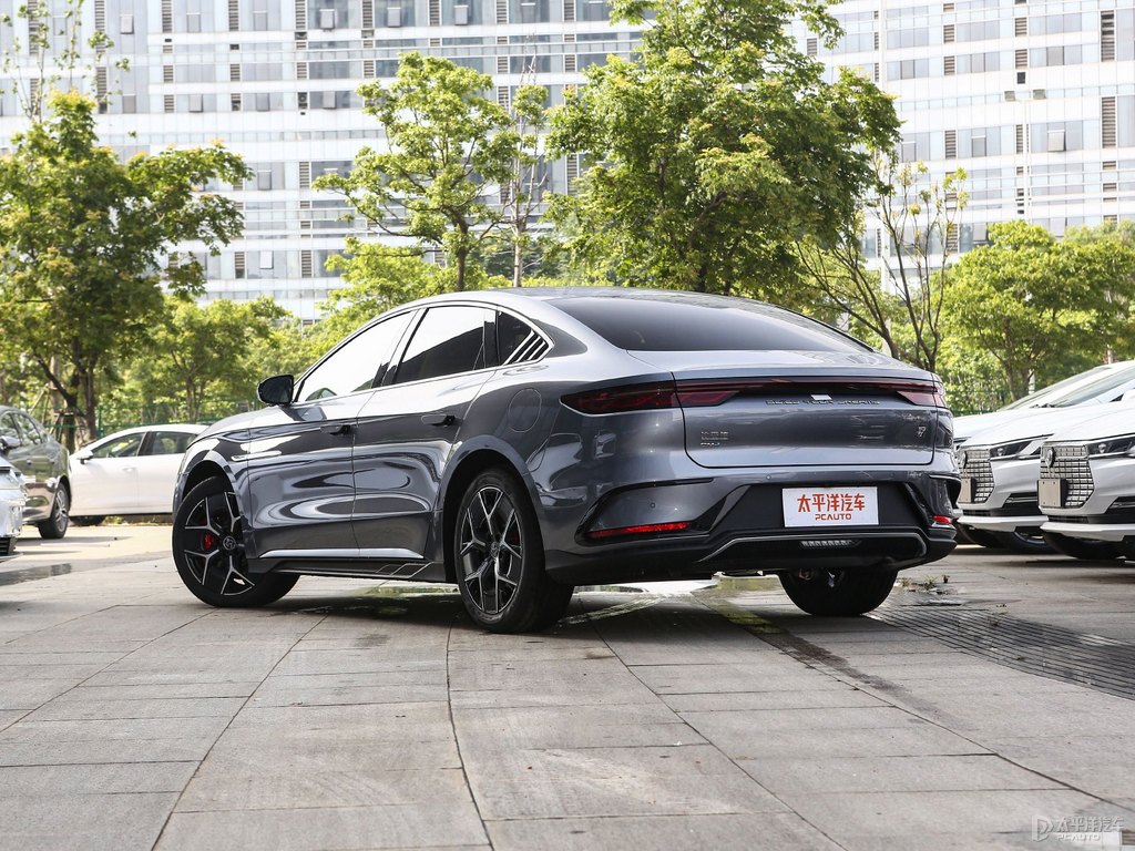 時光灰漢整車外觀外觀圖片