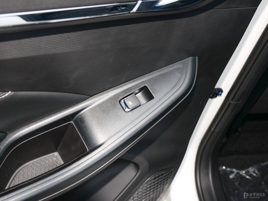 鋒芒白長安歐尚X5車廂內(nèi)飾圖片