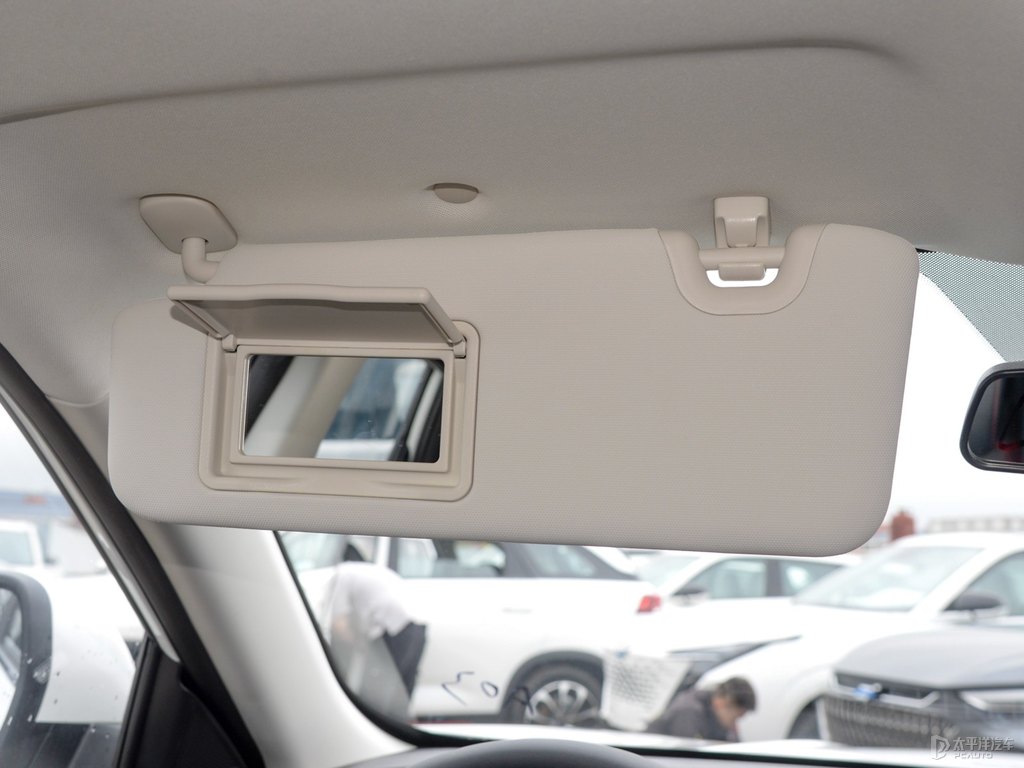 鋒芒白長安歐尚X5車廂內(nèi)飾圖片