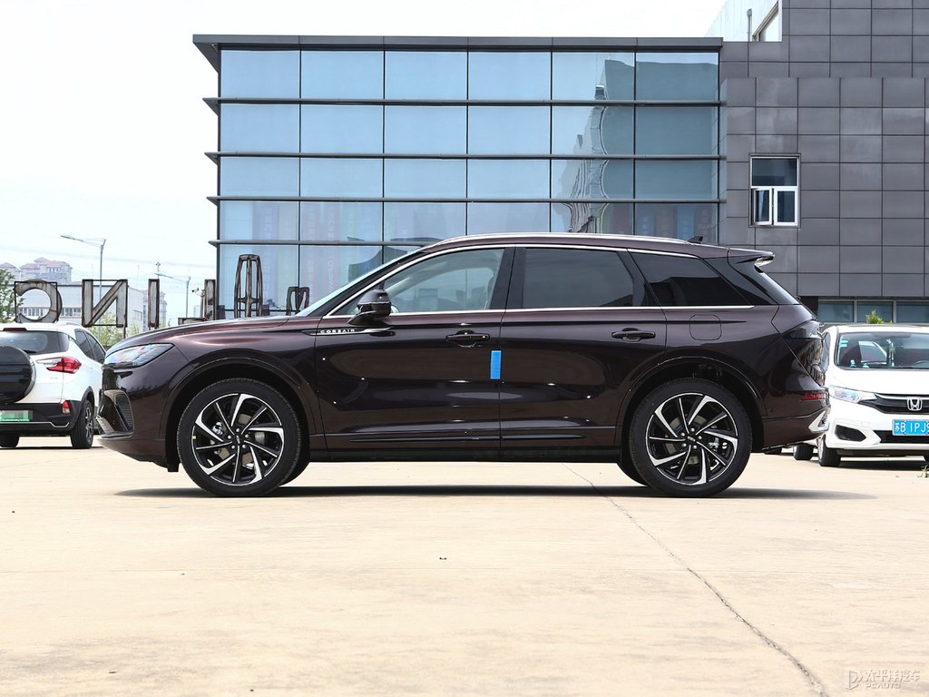 車厘子紅冒險家整車外觀外觀圖片