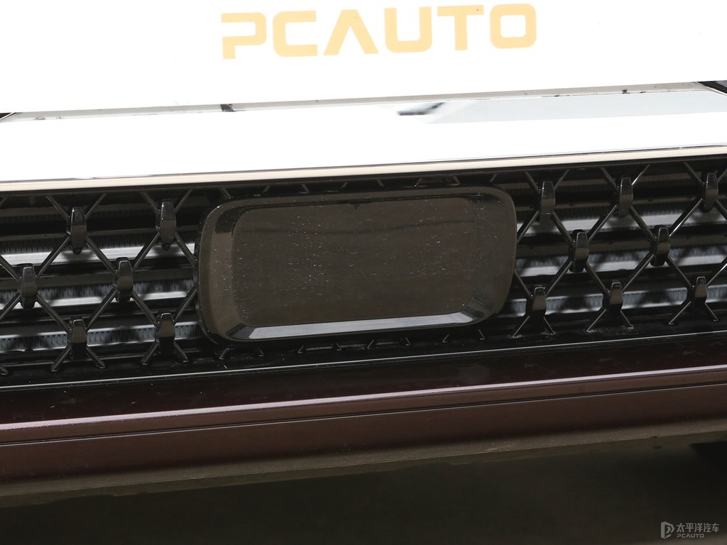 車?yán)遄蛹t冒險(xiǎn)家車頭外觀圖片