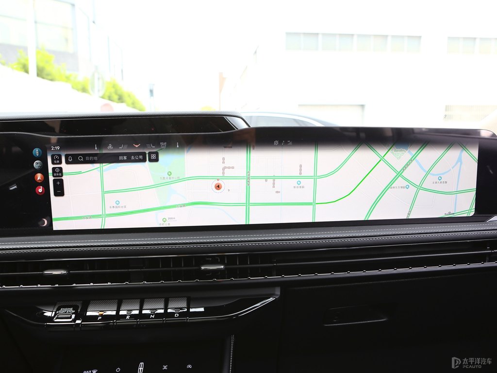 車厘子紅冒險家中控內(nèi)飾圖片