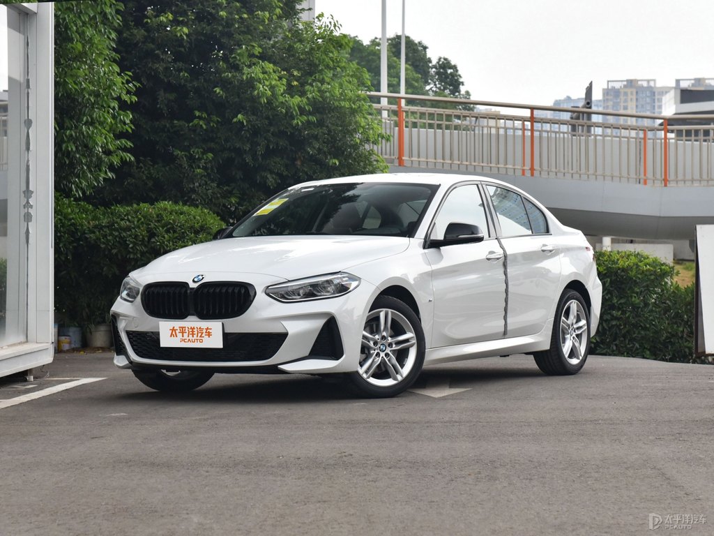 礦石白寶馬1系整車外觀外觀圖片