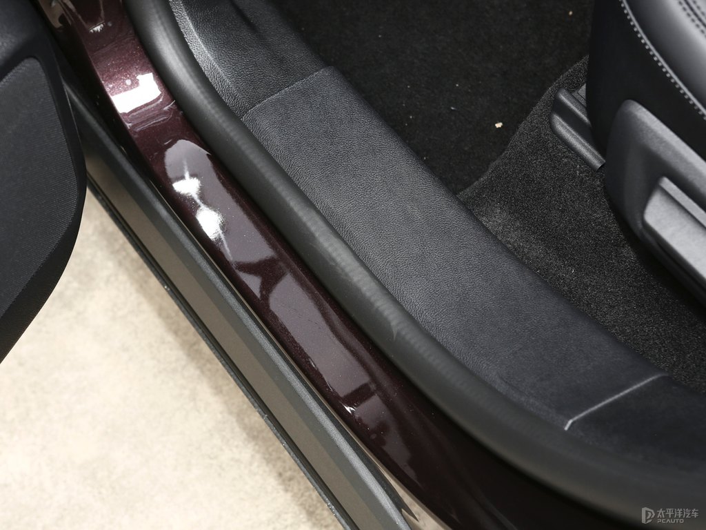 車厘子紅冒險家車廂內飾圖片