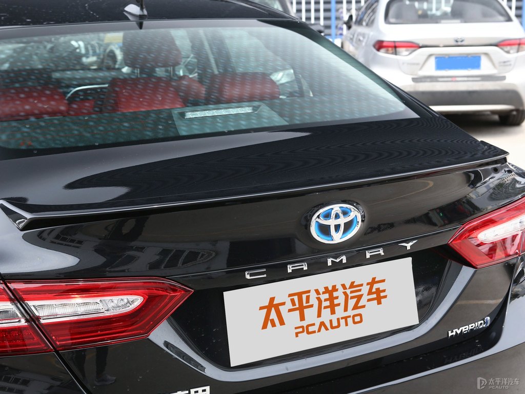 墨晶黑凱美瑞車尾外觀圖片