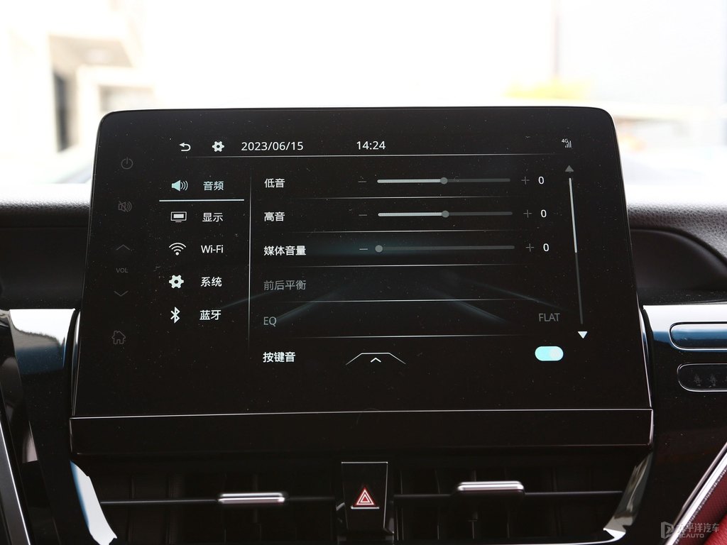 墨晶黑凱美瑞中控內(nèi)飾圖片