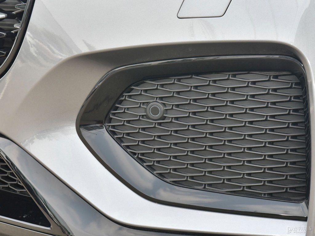 ҽݱF-PACE܇^^DƬ