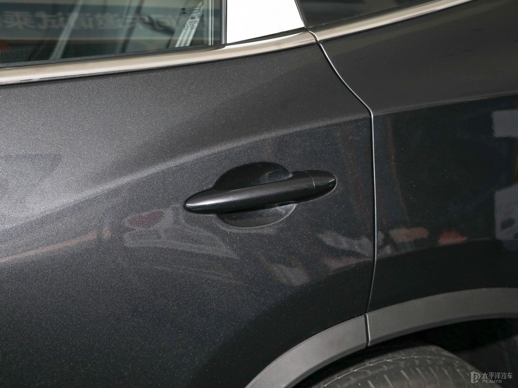 隕石灰星途凌云車身外觀圖片