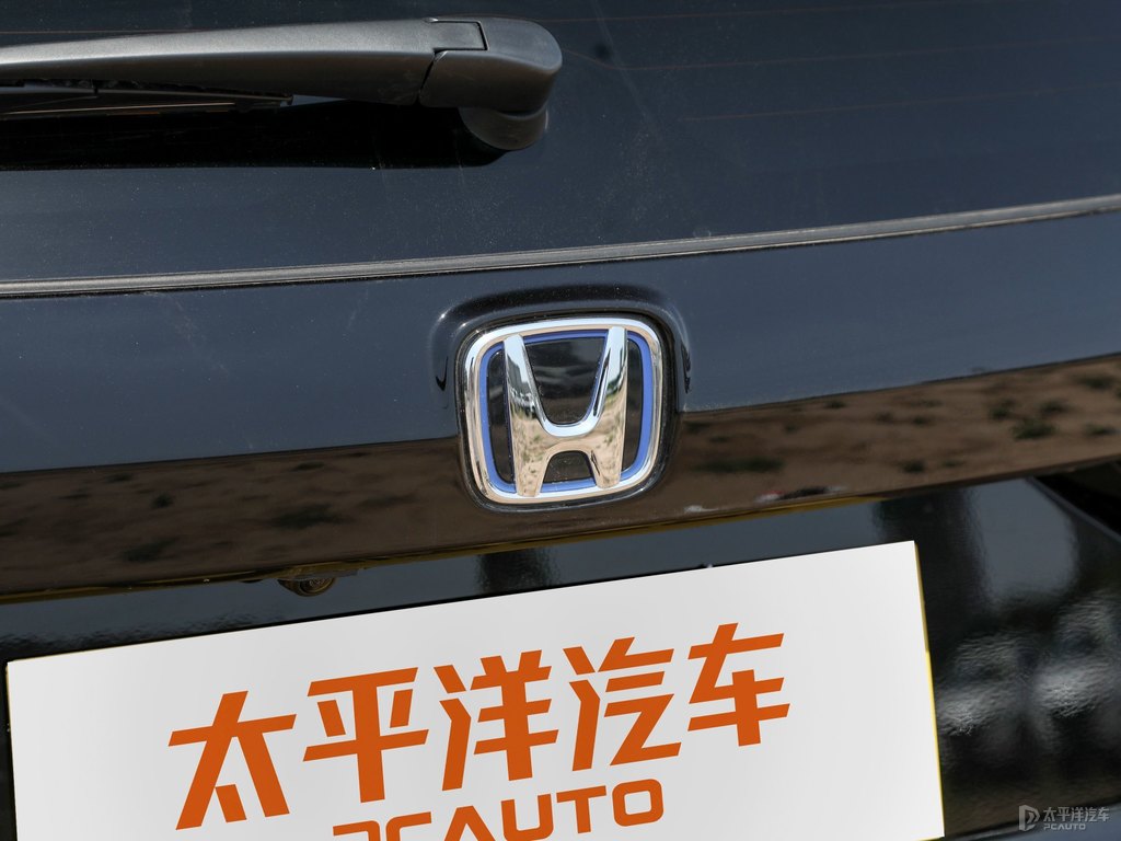 彩晶黑本田CR-V車尾外觀圖片
